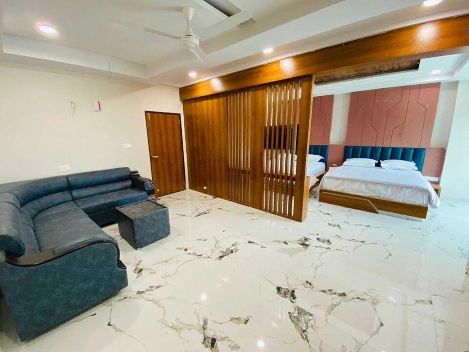 Super Townhouse Ambaji Formerly Hotel Kardhar Inn Kültér fotó