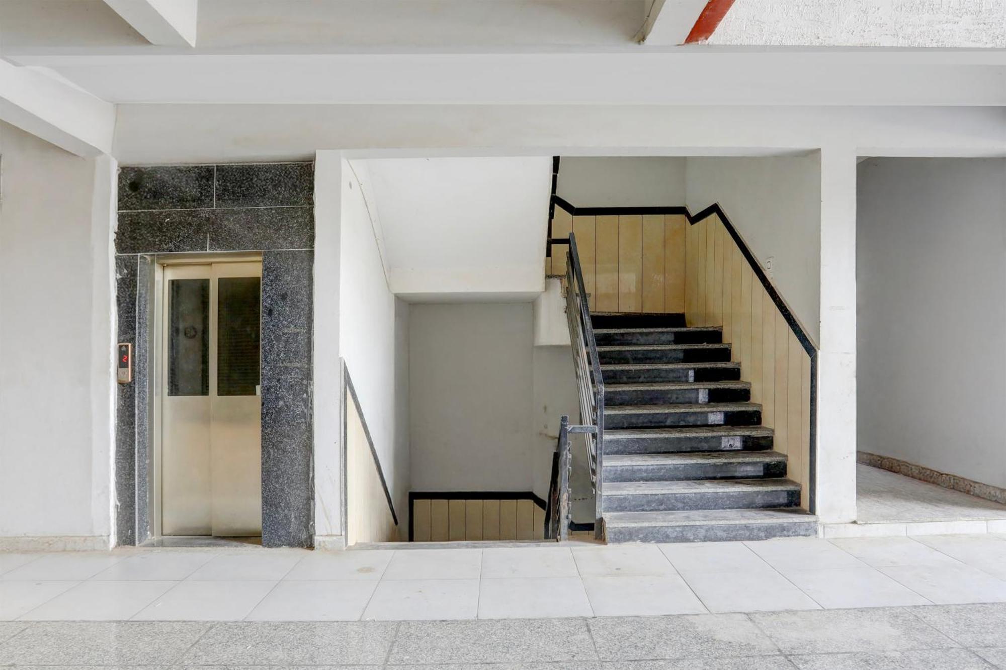 Super Townhouse Ambaji Formerly Hotel Kardhar Inn Kültér fotó