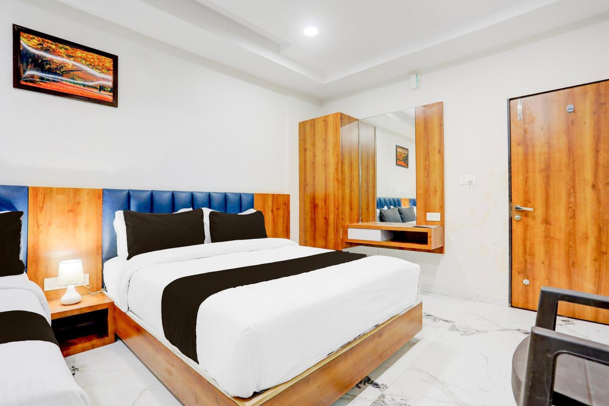 Super Townhouse Ambaji Formerly Hotel Kardhar Inn Kültér fotó