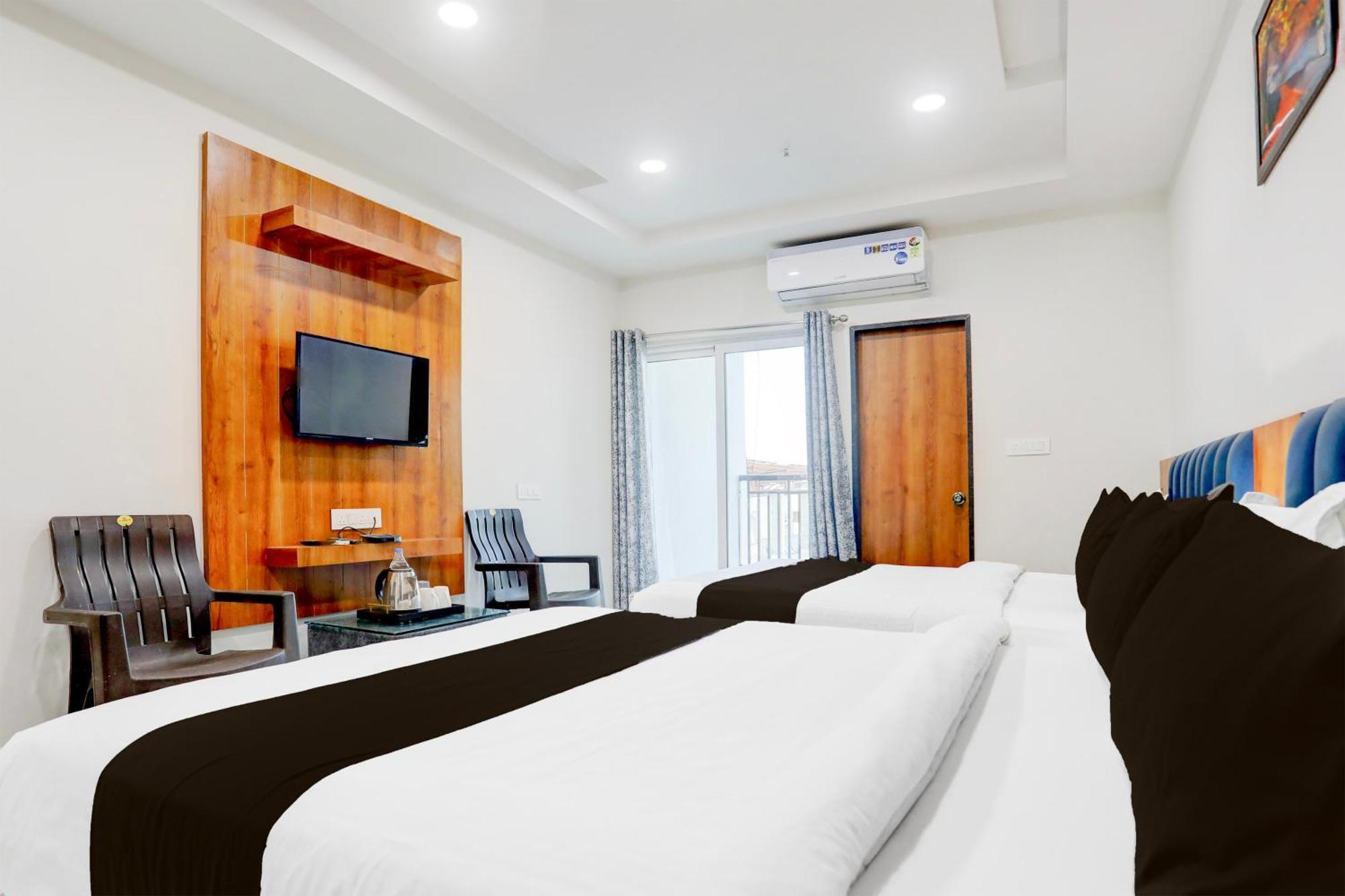 Super Townhouse Ambaji Formerly Hotel Kardhar Inn Kültér fotó