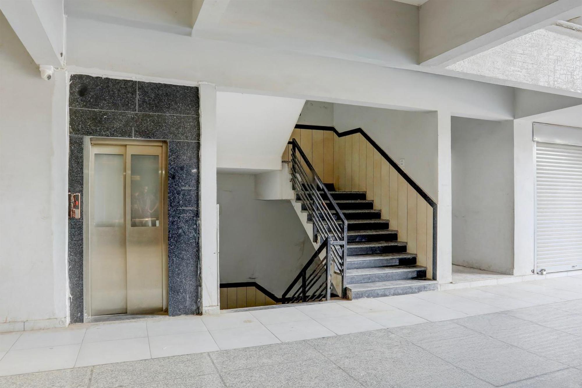 Super Townhouse Ambaji Formerly Hotel Kardhar Inn Kültér fotó