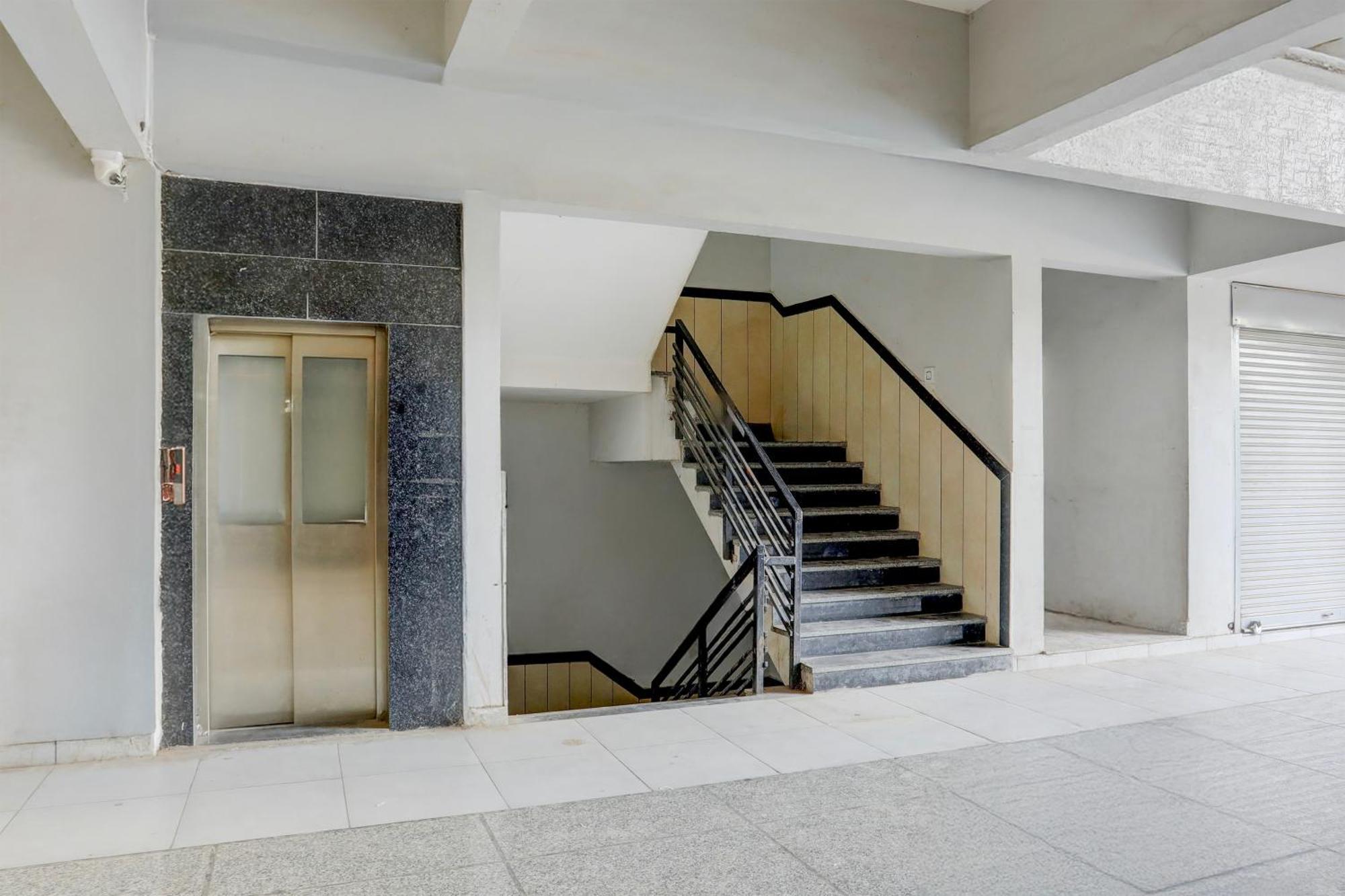 Super Townhouse Ambaji Formerly Hotel Kardhar Inn Kültér fotó